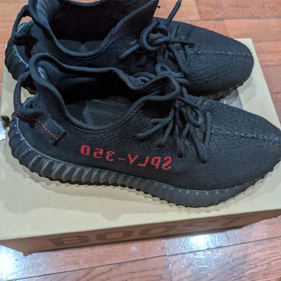 Yezzy 350 V2 - Picture 4 of 8